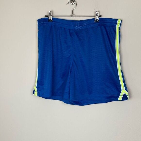Champion Women's Shorts Size Medium (P9)‎ - Picture 1 of 7
